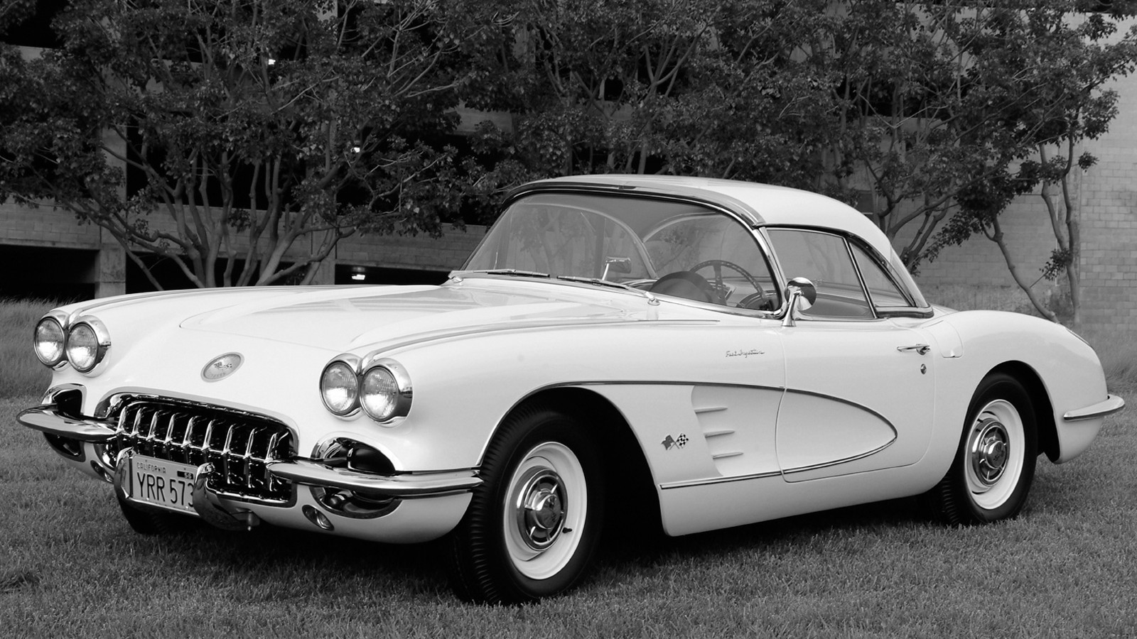Click to Enlarge-Esc to Close Corvette Generations/C1/C1 1960 white 3.jpg